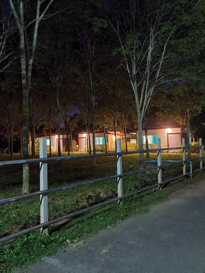 Sameikei Homestay Phrae Exteriér fotografie