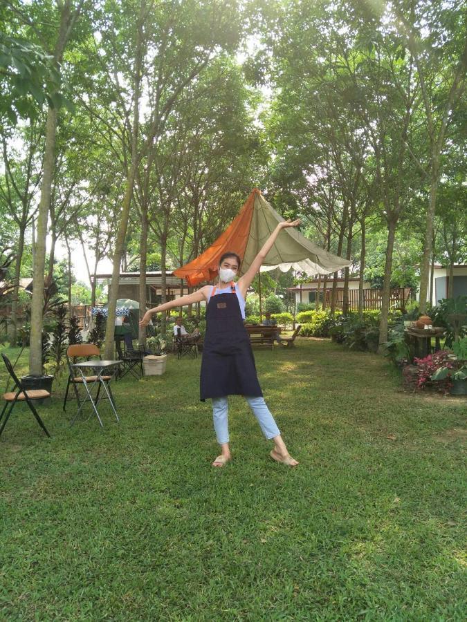 Sameikei Homestay Phrae Exteriér fotografie