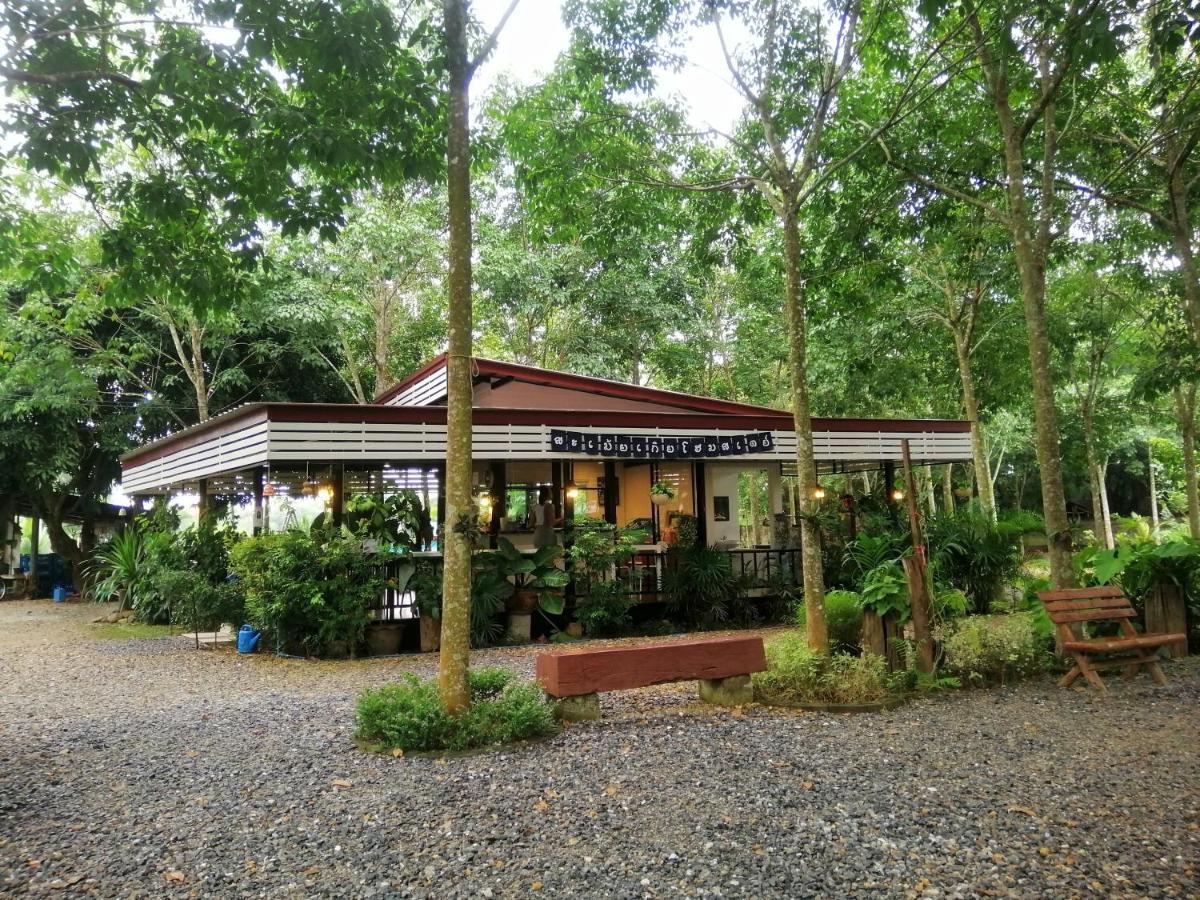 Sameikei Homestay Phrae Exteriér fotografie