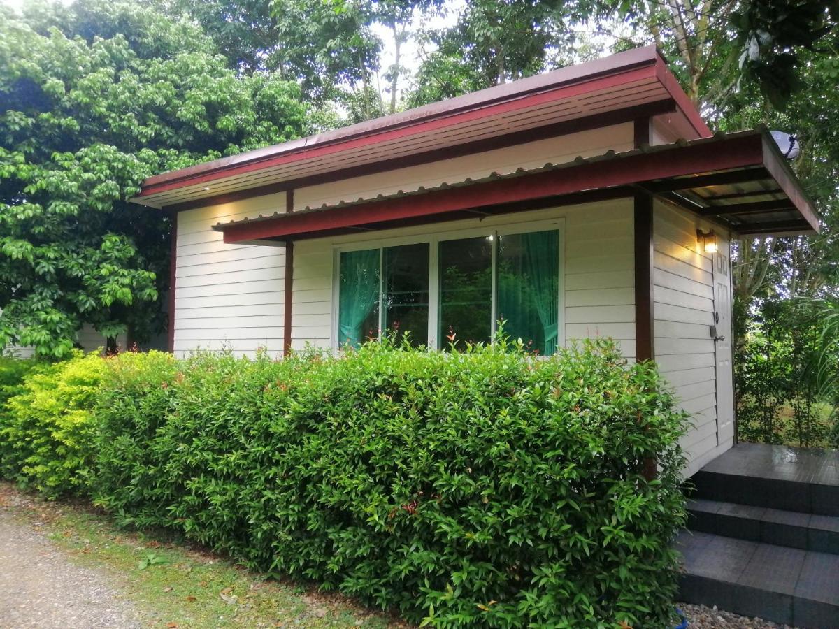 Sameikei Homestay Phrae Exteriér fotografie